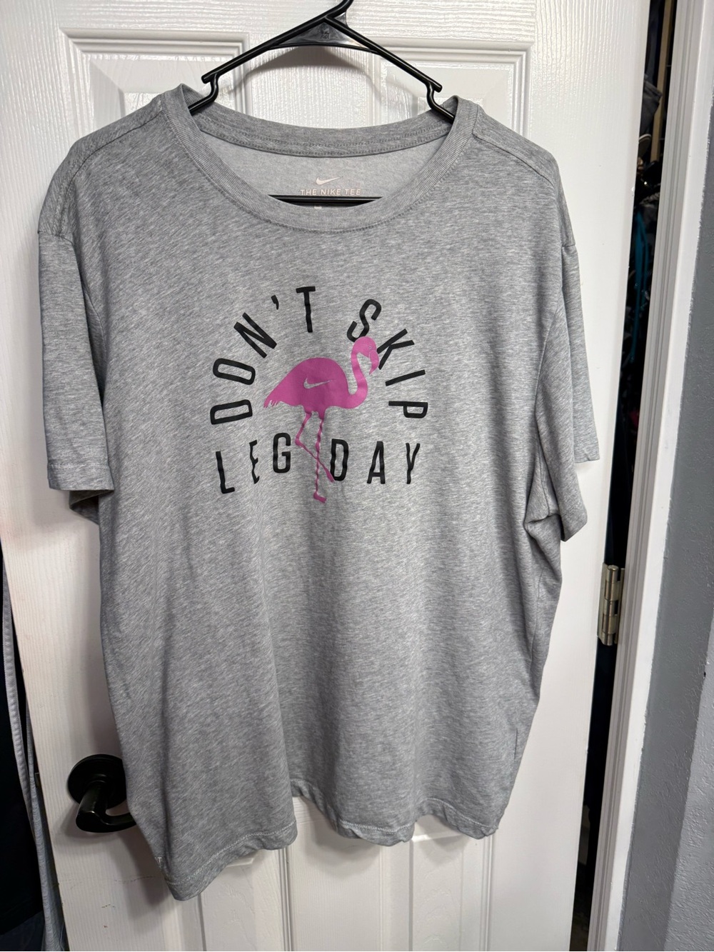 Nike Gray Short Sleeve Tee with Pink Flamingo Graphic size xl